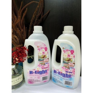 ✨TSK✨ Pelicin Pakaian Blight 1000ml | Pelicin dan Pewangi Pakaian Laundry B-light 1000ml