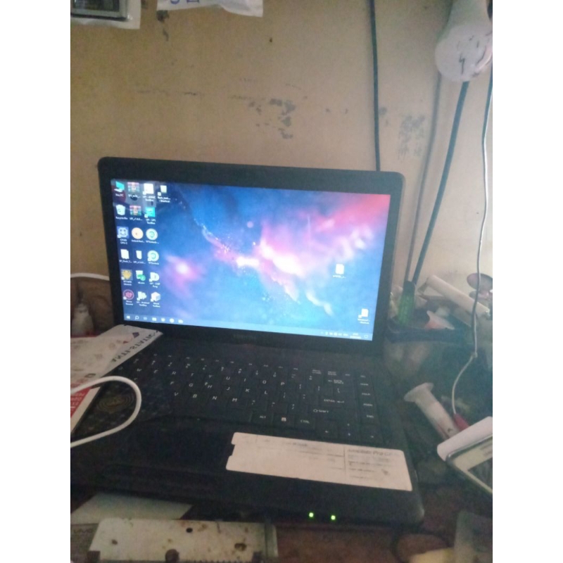 laptop Toshiba core i3