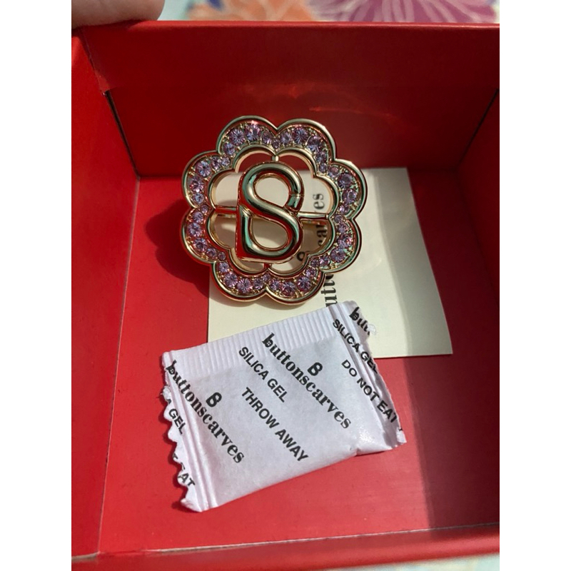 preloved daisy ring brooch button scarves with box