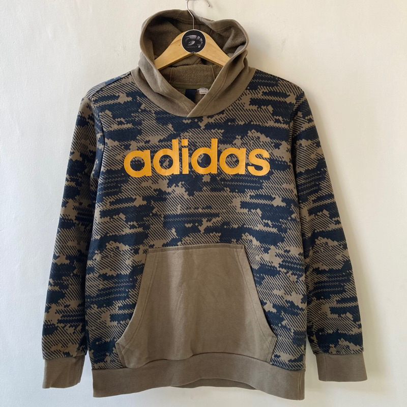 Adidas hoodie camo second