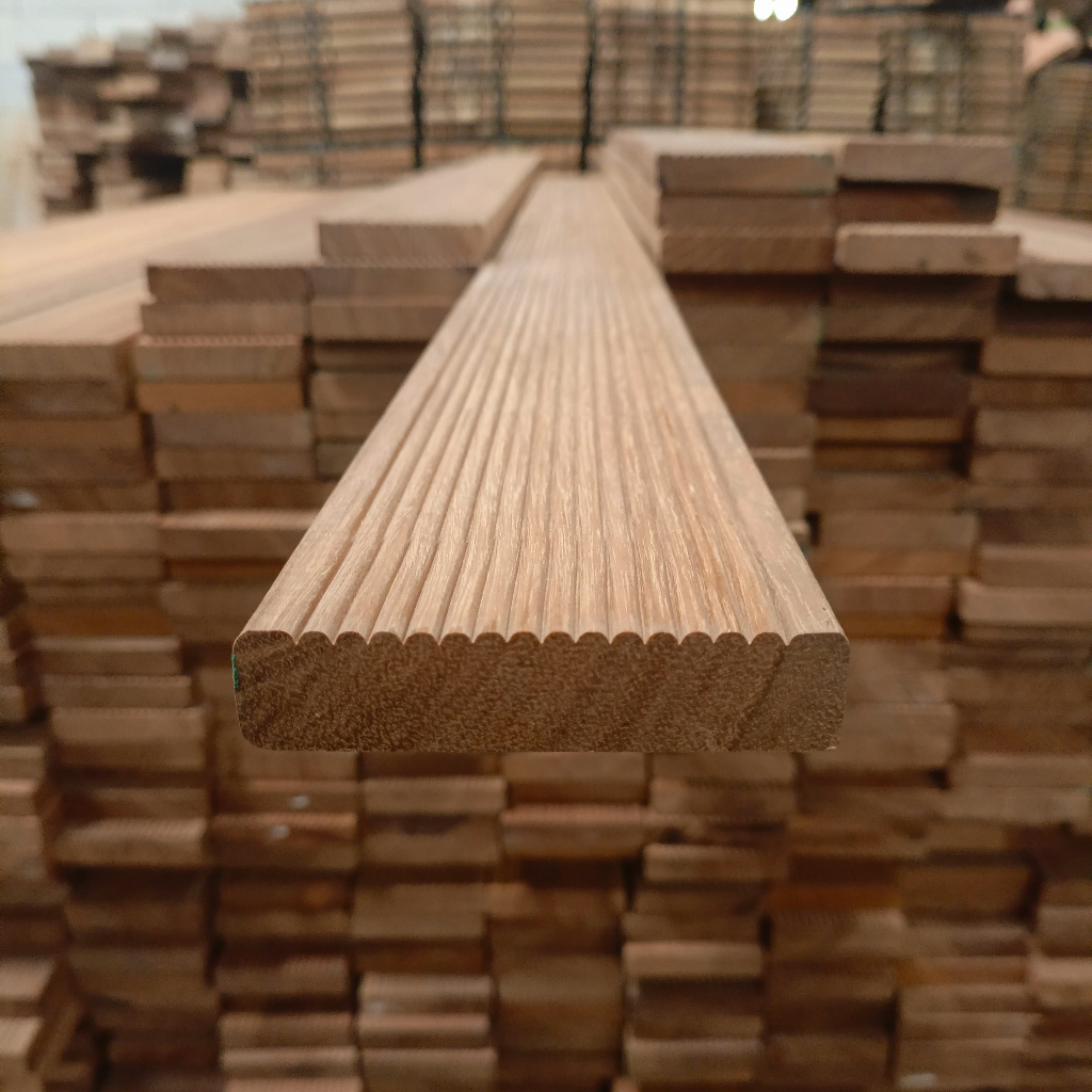 Lantai Kayu Taman Tutup Chamber Kolam Ikan Koi Decking Ulin Uk 1.9 x 9cm Non Bengkirai Merbau