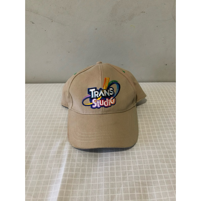 Topi Trans Studio