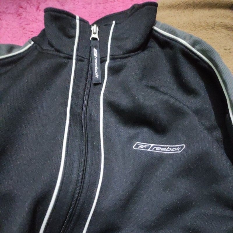 jaket reebok vintage  LD 120 - PANJANG 70