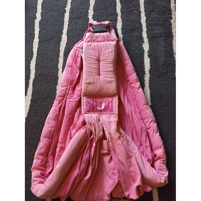 Preloved The Baba Sling Bag - Fushia