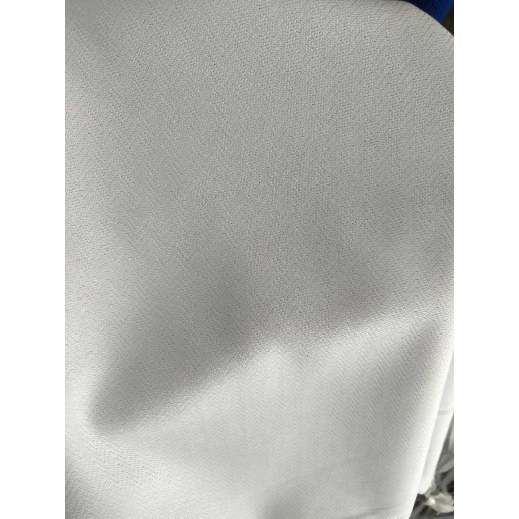 Kain kaos bola kiloan Milano