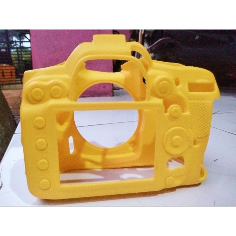 SOFTCASE NIKON D7000 BEKAS MULUS