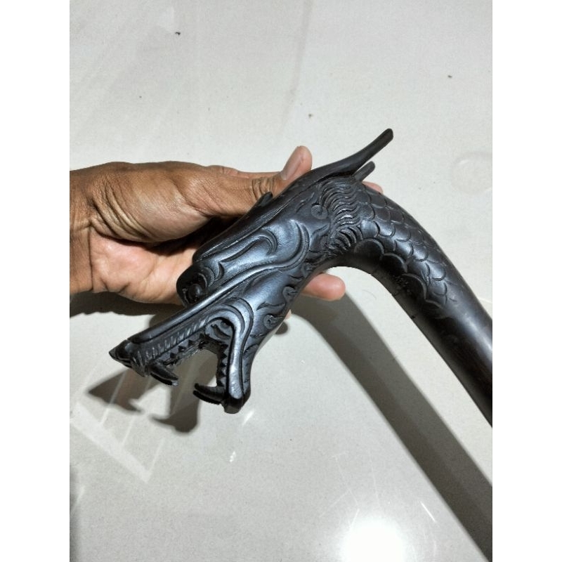 tongkat jalan kayu galih asem super dengan ukiran kepala naga