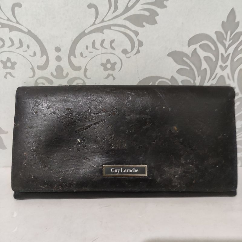 Dompet wanita Guy Laroche hitam preloved