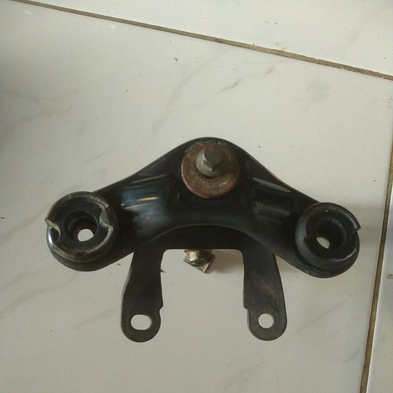 breket segitiga Yamaha X1R original