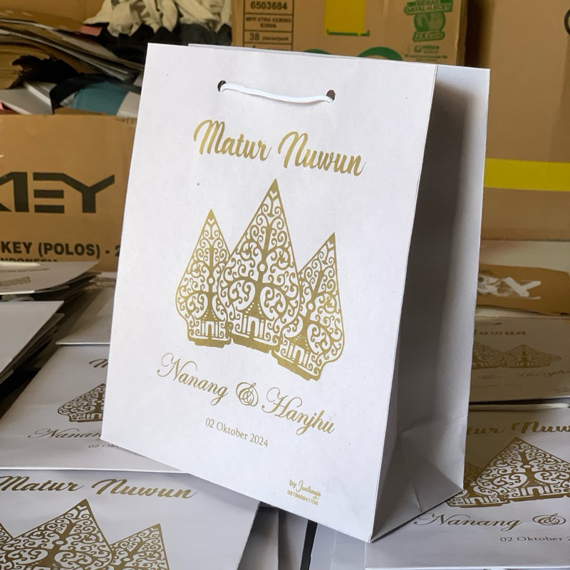 

Paper Bag Putih Free Sablon Ukuran 20x10x25
