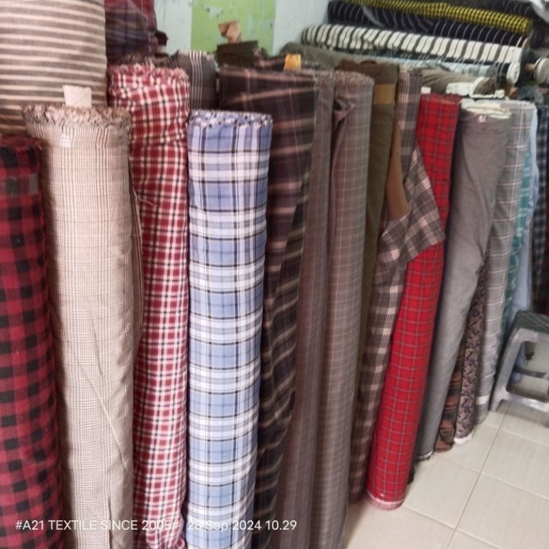 HARGA/0,5 M | KAIN SEMI WOOL PREMIUM - KAIN SEMI WOOL KOTAK KOTAK - KAIN IMPORT PREMIUM - KAIN JAS