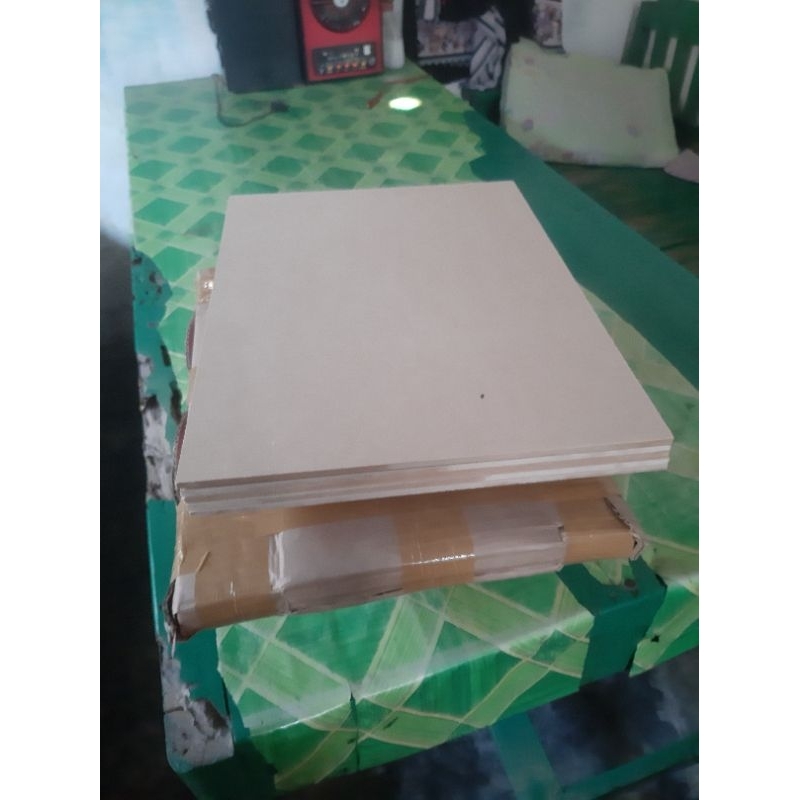 

Papan kayu mdf 6 mm ukuran 25 × 35 cm
