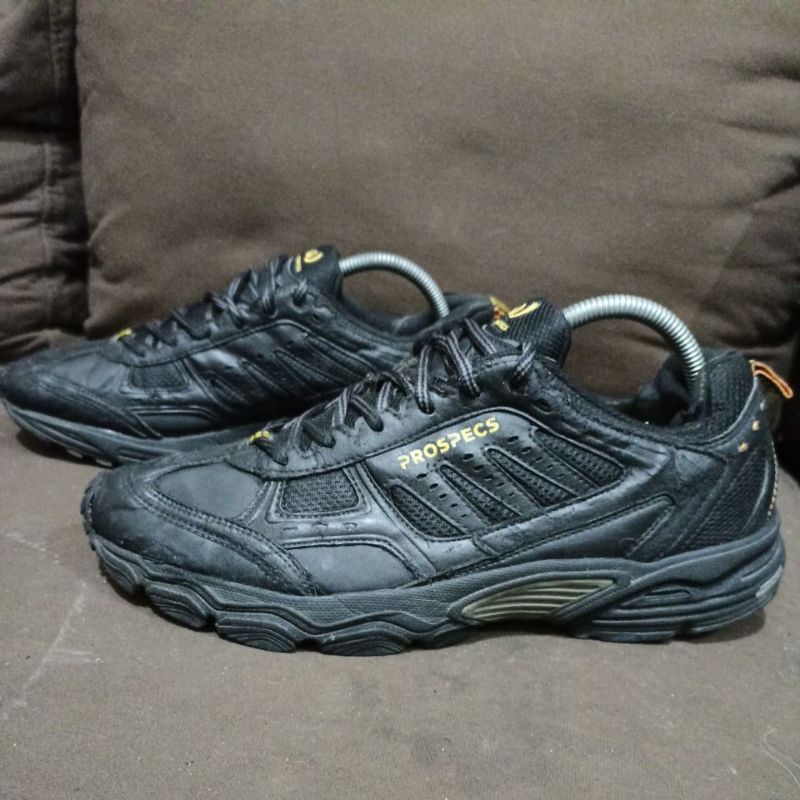 sepatu second prospecs size 43