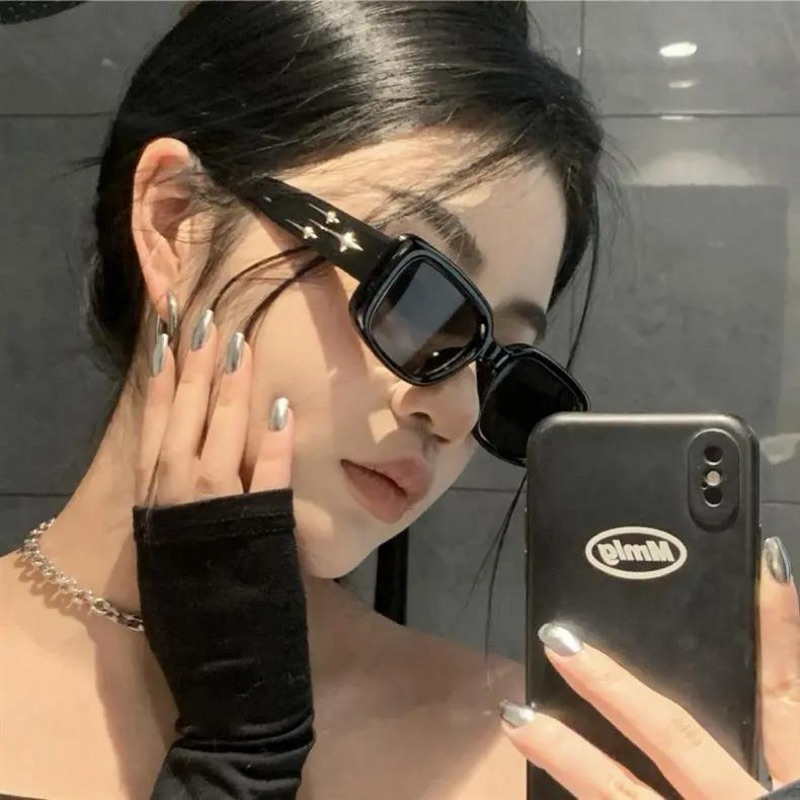 Kacamata Hitam Rtro Vintage Wanita Dan Pria Kotak Fashion Korean Desain Bintang/Kacamata Viral Wanit