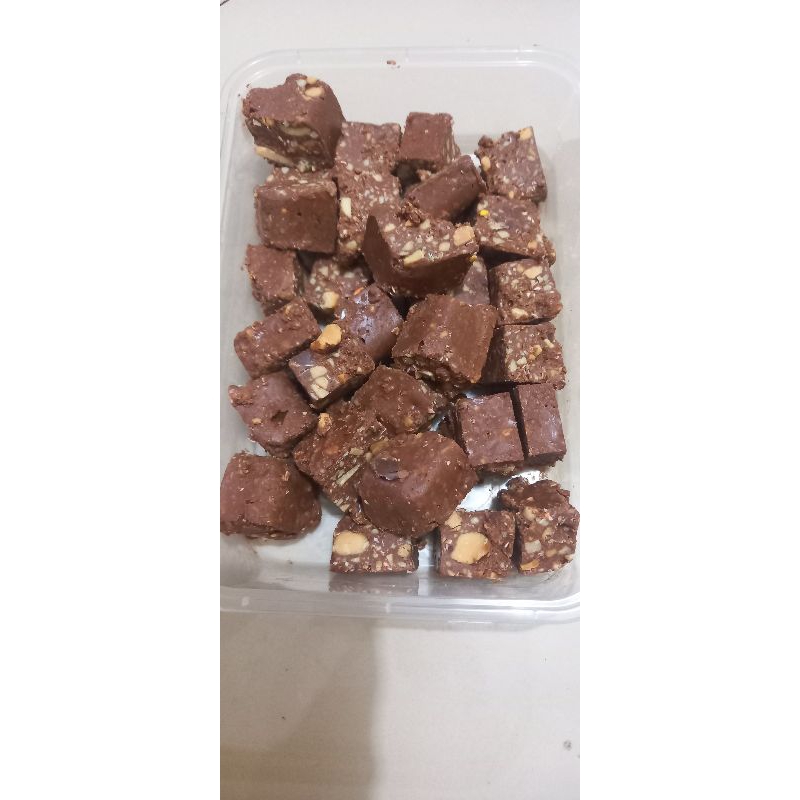 

Coklat patahan SQ