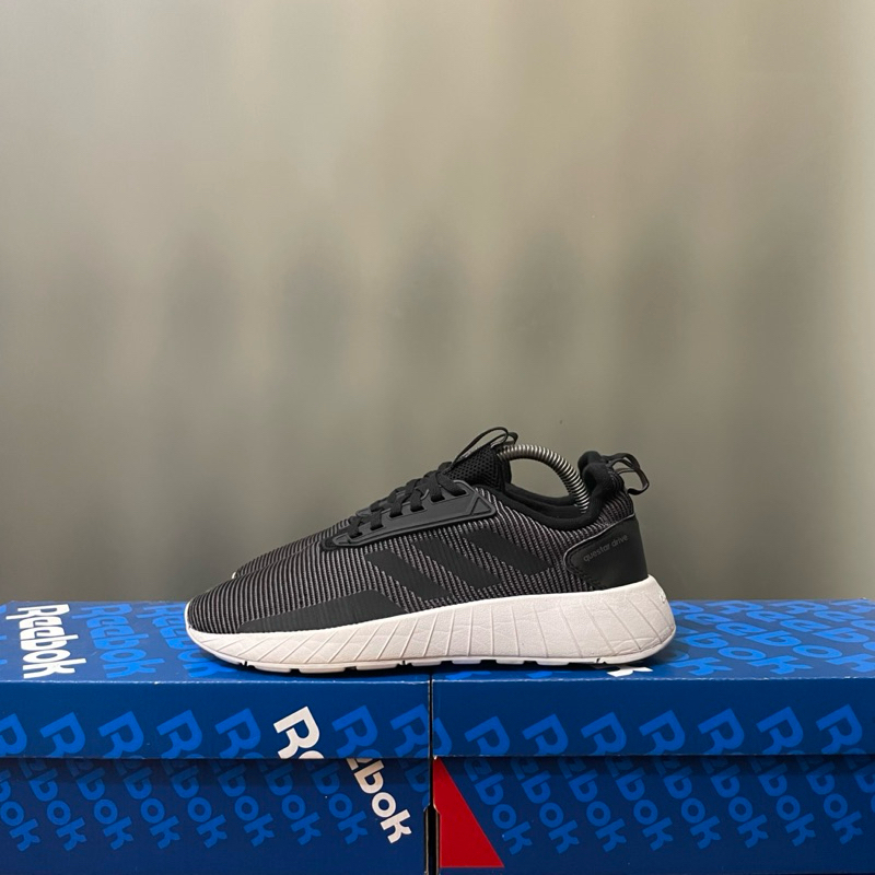 41 - Sepatu Lari Running Jogging Gym Adidas Bekas Second Adidas Questar Drive Bekas Second