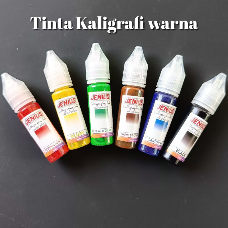 

Tinta kaligrafi warna "jenius