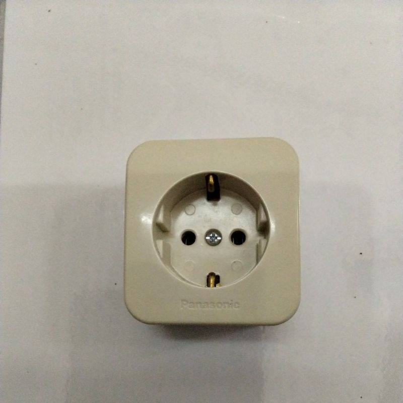 Panasonic Stop Kontak WKJ1131 Outbow Soket Templel OB WKJ1131 Alphacube