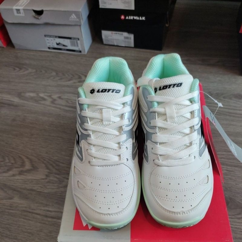 Sepatu Lotto Byson BADMINTON/tenis