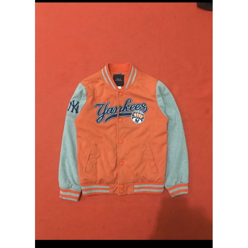 VARSITY MLB YANKES