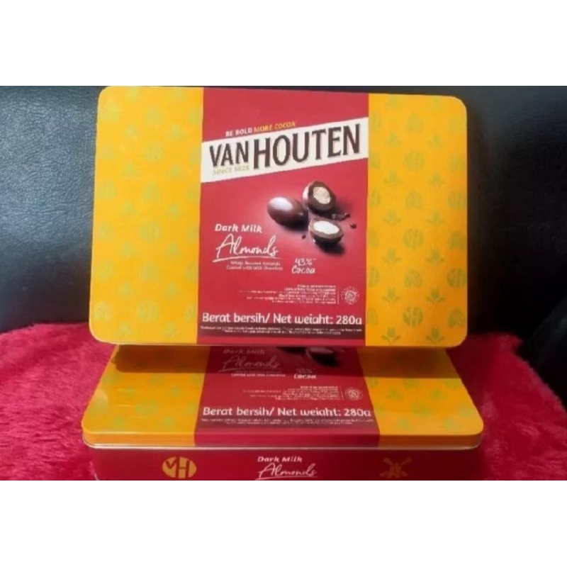 

Van Houten Kaleng 280GR Dark milk chocolate ALMOND DAN ASSORTMENT DRAGEES /Hampers
