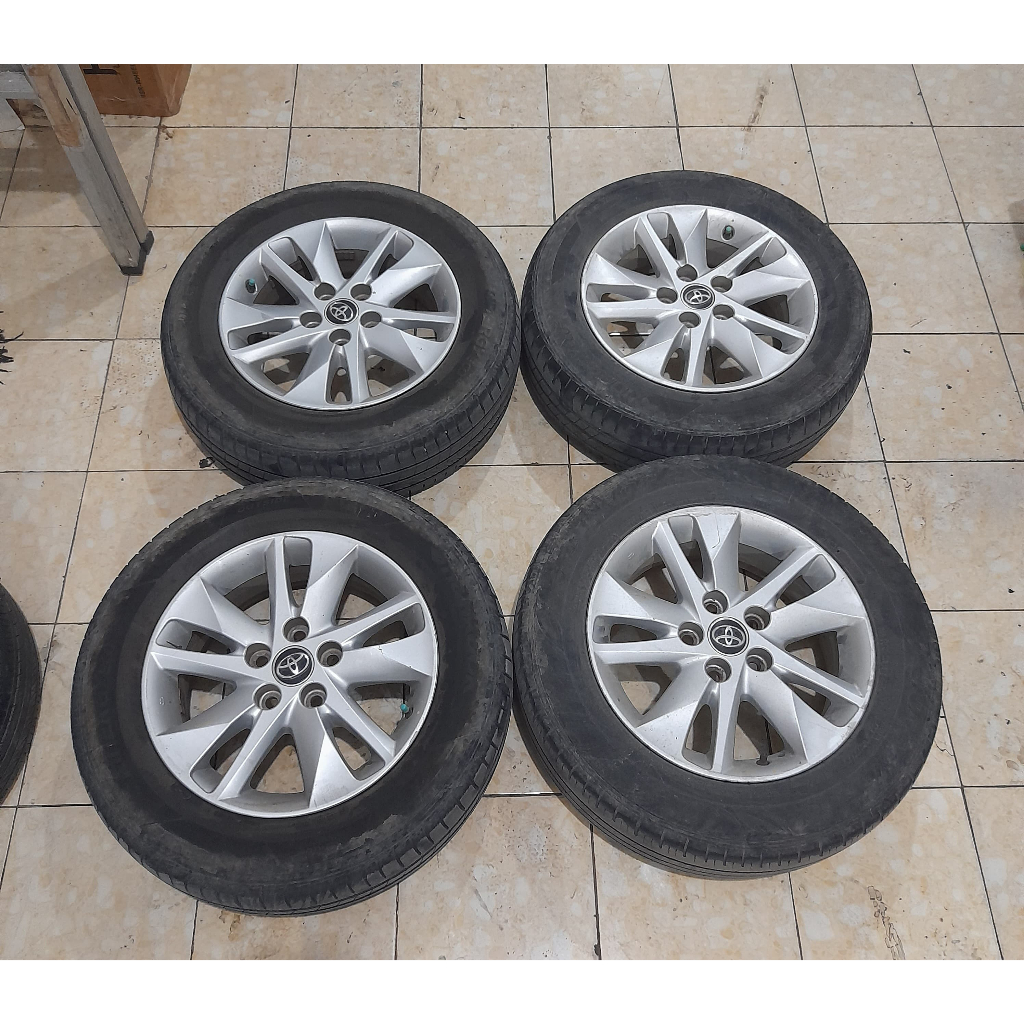 STD INOVA REBORN R16X6 5X114,3 ET30 SILVER + HANKOOK(2) 205 65 R16 (70%