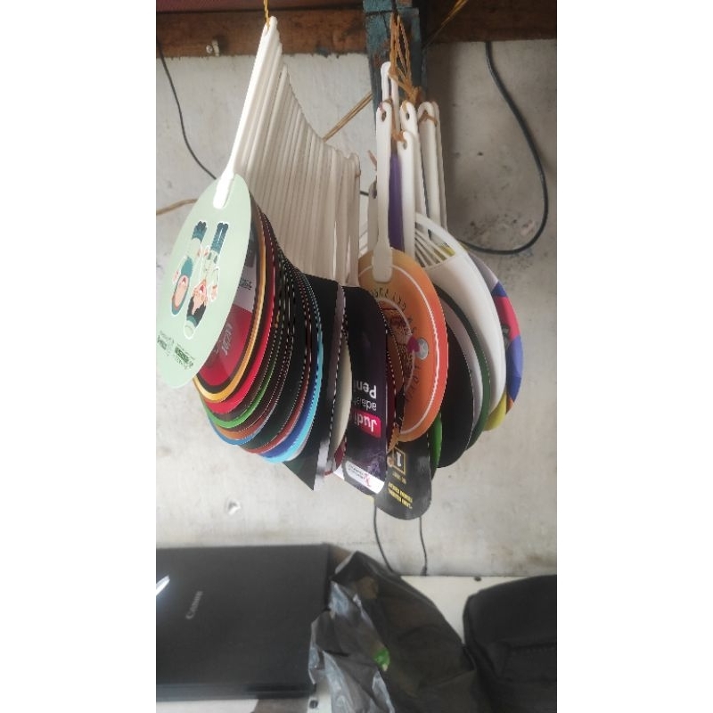 KIPAS TANGAN CUSTOM, UNDANGAN KIPAS SOUVENIR, HANDFAN KPOP, KIPAS PROMOSI, SOUVENIR MURAH, KIPAS CUS