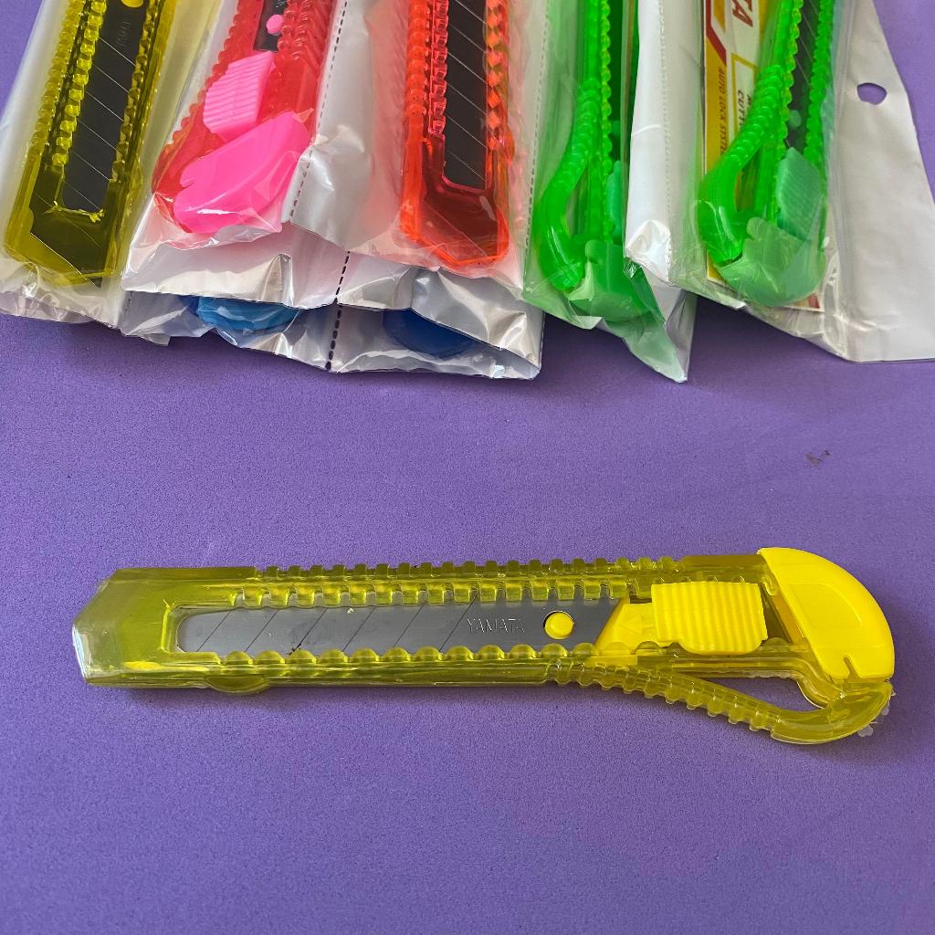 

CUTTER / PEMOTONG KERTAS / PISAU CUTTER YAMATA