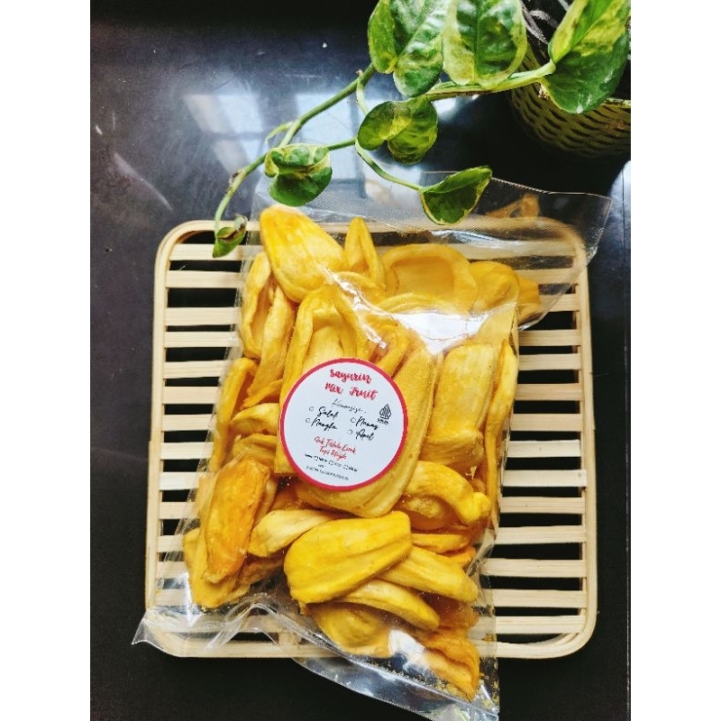 

Oleh-oleh Khas Malang Keripik Buah Nangka Premium