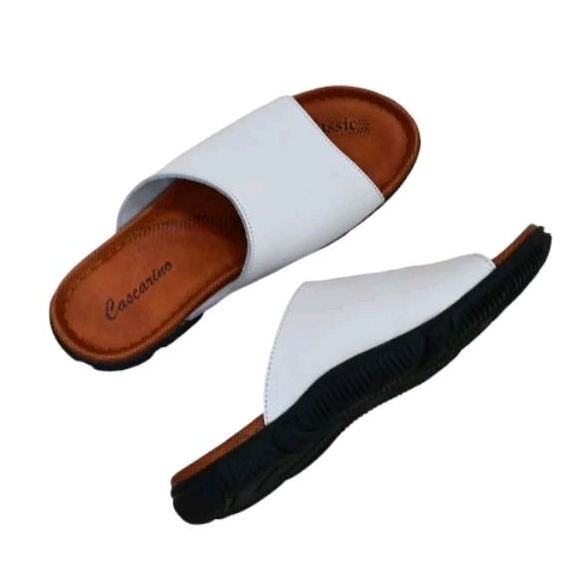 sandal slop laki laki warna putih kulit asli