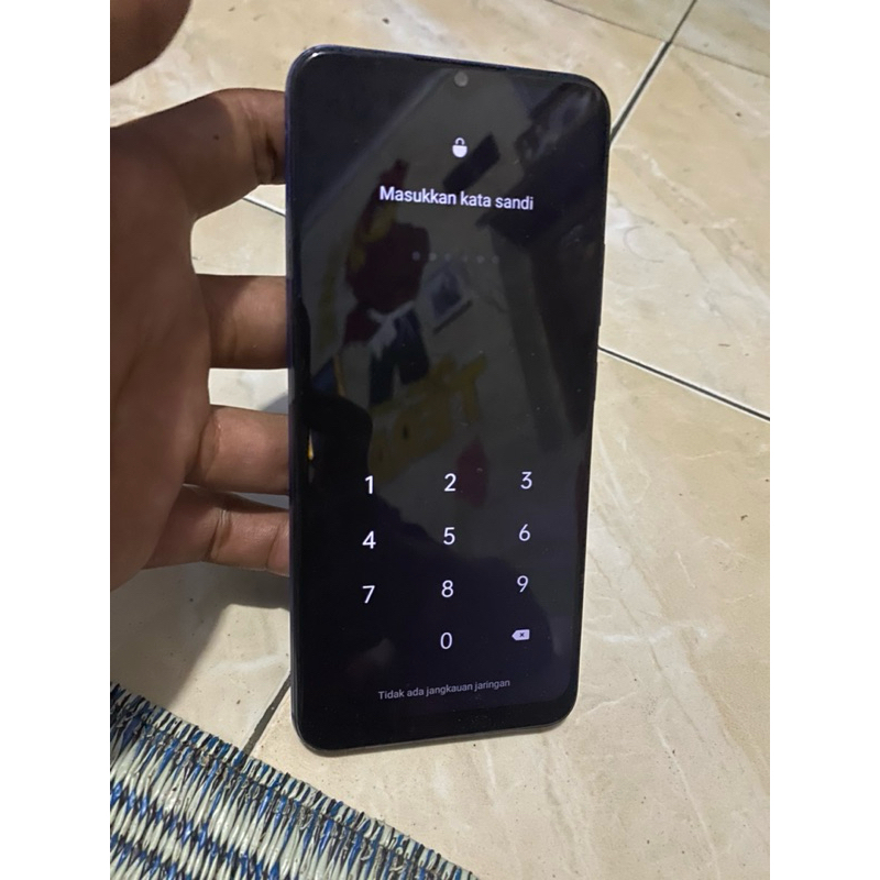 Realme C12 Minus