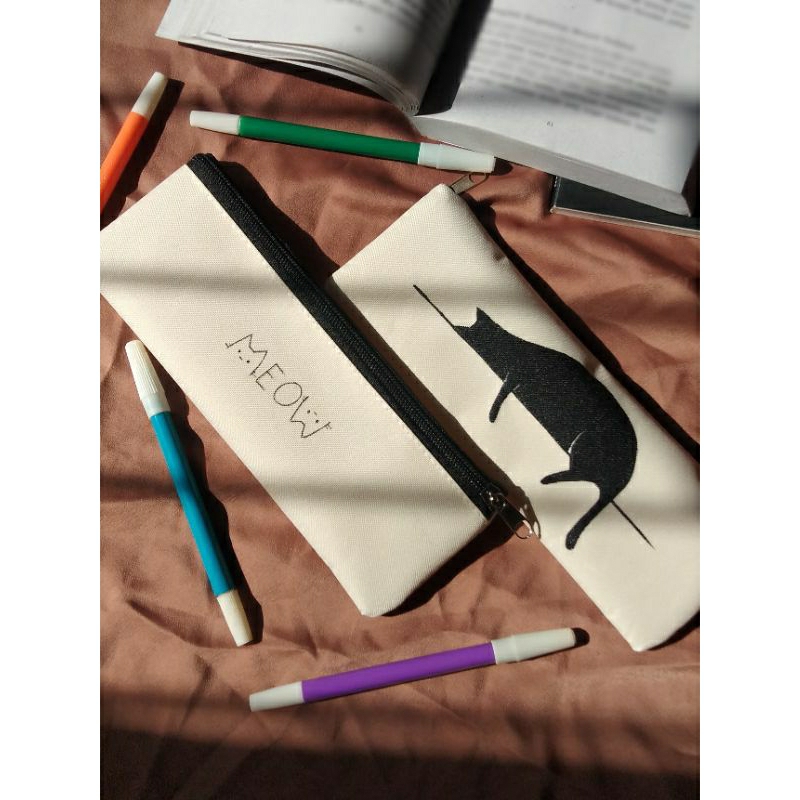 

tempat pensil lazy cat