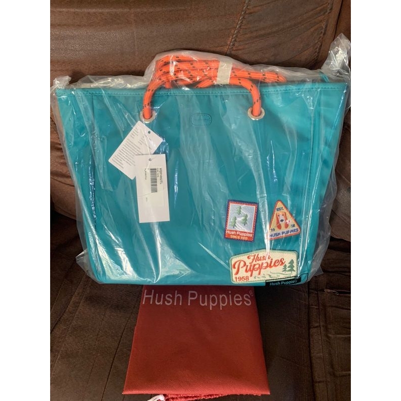 Tas tote hush puppies