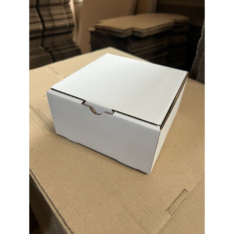 

15x15x7.5 cm warna putih box model pizza kotak kardus white kraft karton packaging kemasan packing diecut dus