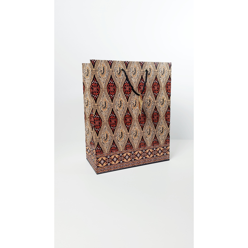 

Paperbag Premium Batik Rakitan Sido Drajat Uk 26,5 x 13,5 x 33cm