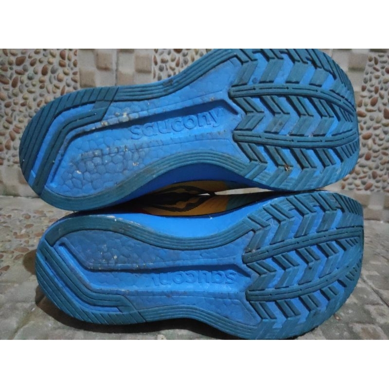 Saucony endorphin speed 2