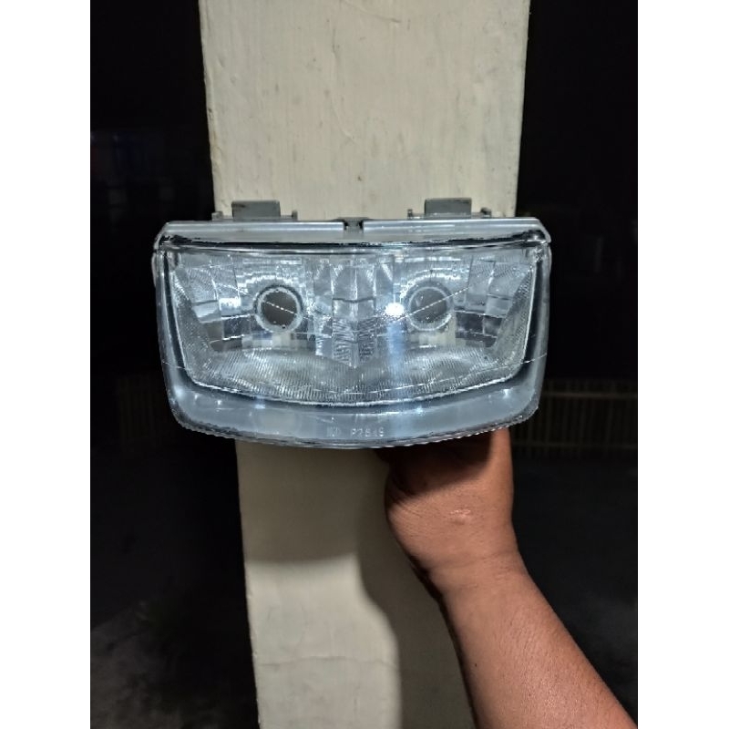 Lampu depan kaze r  barang ori copotan