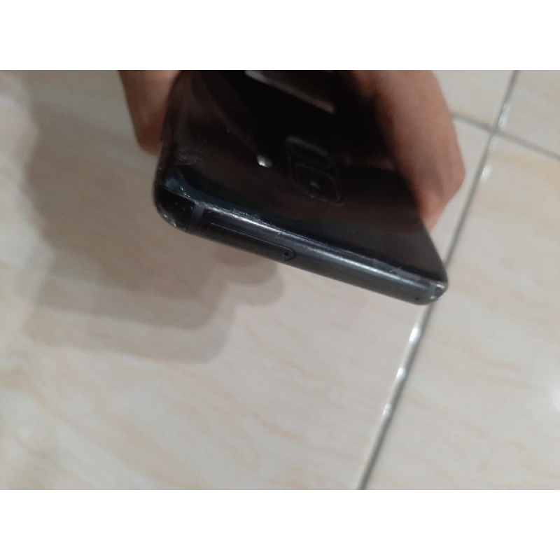 hp samsung a8 2018 4/32 second 90%