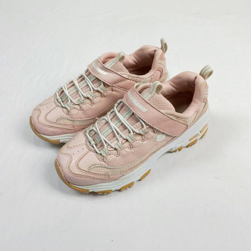 sepatu SKECHERS D LITES