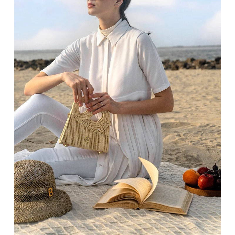 Buttonscarves Hold Me Rattan Bag Small - Caramel