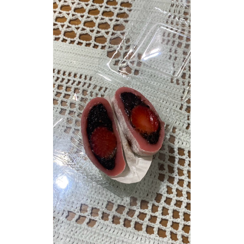 

mochi choco strawberry
