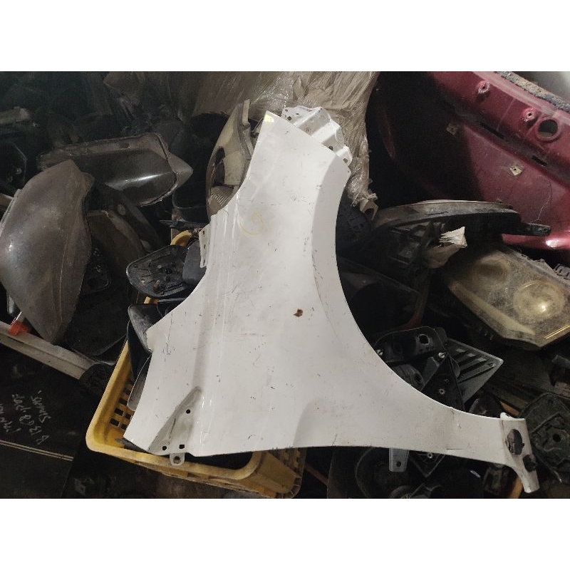 fender Yaris vios 2017 2019 2021