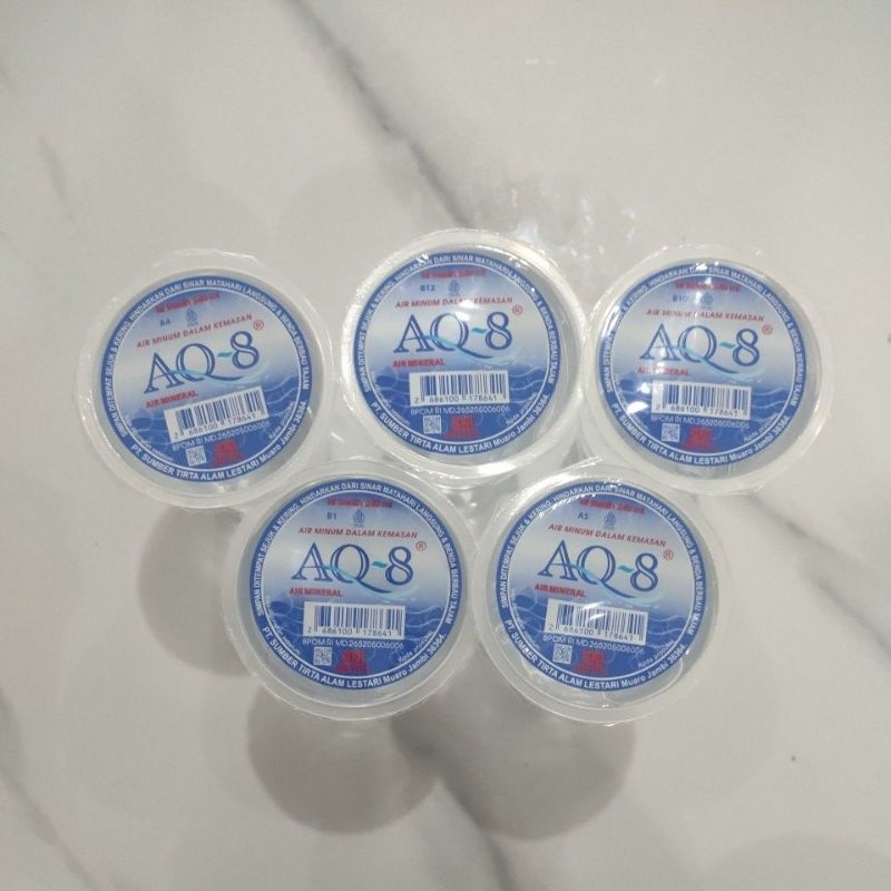 

AQ 8 Air Minum Aqua Mineral Jambi Gelas 240 ML
