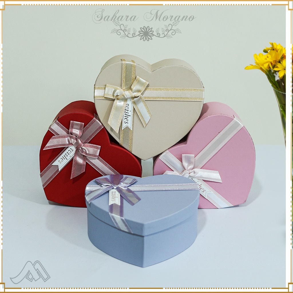 

Gift Box Love / Kotak Kado Valentine / Box Hampers / Kotak Kado Ulang Tahun