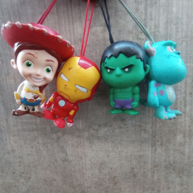 Gantungan Kunci Karakter Kartun