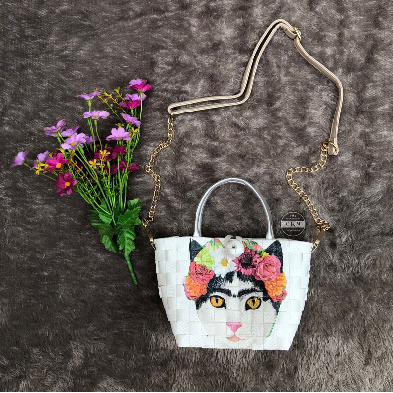 tas selempang wanita anyaman plastik lukis decoupage karakter