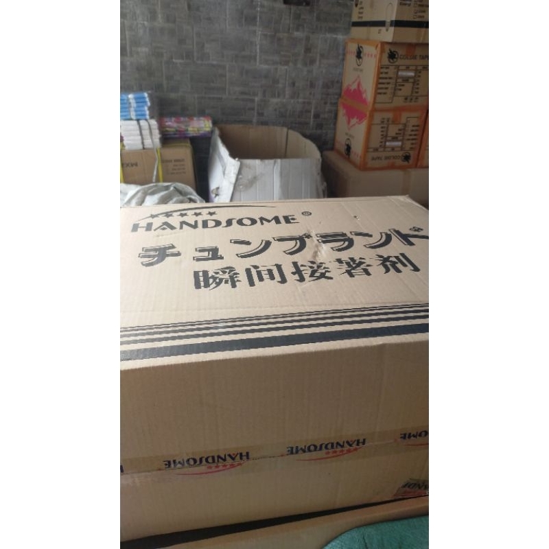 

Lem Handsome Atau Lem Tetes Harga untuk 1 Bok Isi 50 Buah SF6