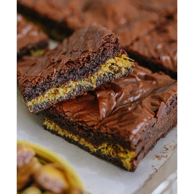 

Pistachio Kunafe Brownies - Dubai Chocolate Brownies