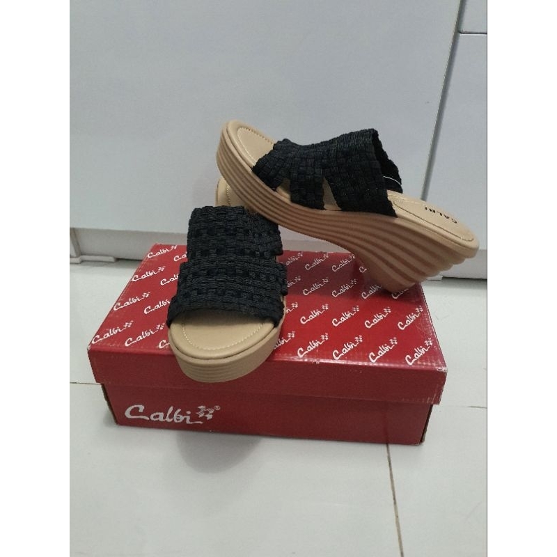 Calbi wedges rajut original