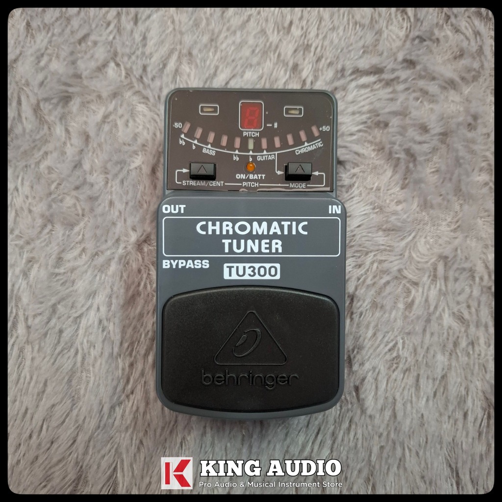 Pedal Tuner Behringer TU300 TU-300 TU 300 Ultimate Guitar/Bass Tuner